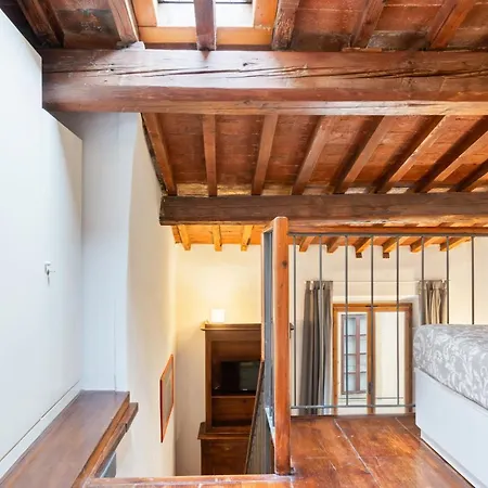 Guesthost - Modern Flat - 3 Mins From Duomo Square *