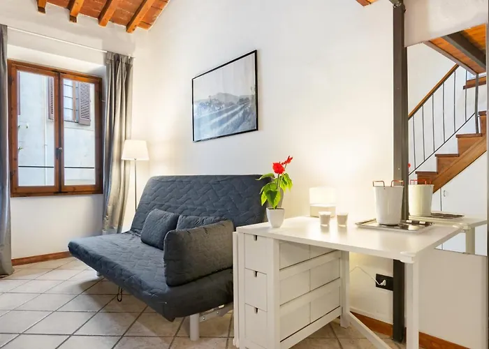 Guesthost - Modern Flat - 3 Mins From Duomo Square