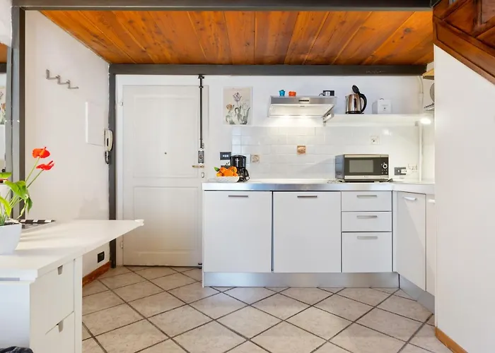 شقة Guesthost - Modern Flat - 3 Mins From Duomo Square