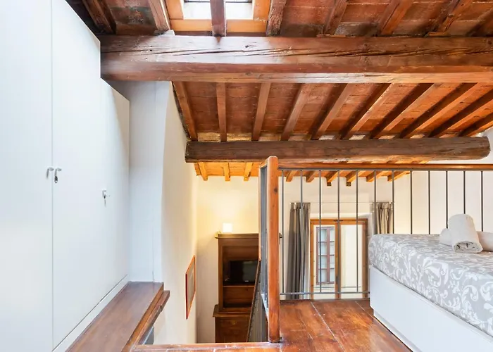 Guesthost - Modern Flat - 3 Mins From Duomo Square *