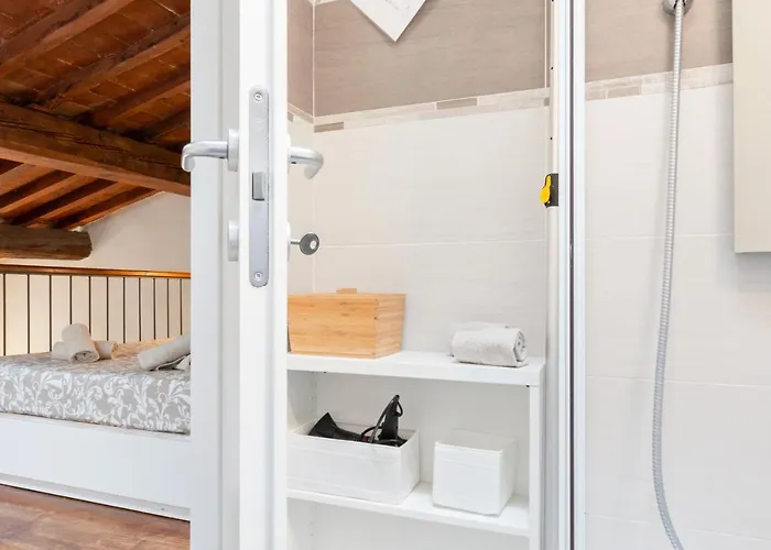 شقة Guesthost - Modern Flat - 3 Mins From Duomo Square *