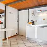 Guesthost - Modern Flat - 3 Mins From Duomo Square Daire *