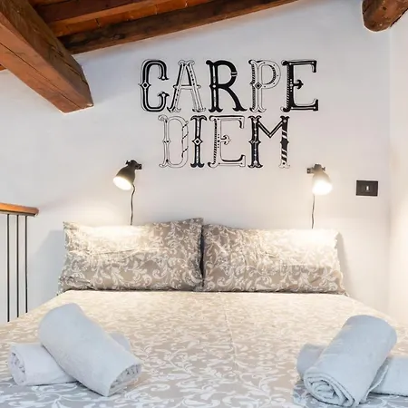 Guesthost - Modern Flat - 3 Mins From Duomo Square *