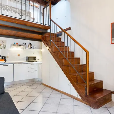 Guesthost - Modern Flat - 3 Mins From Duomo Square Florenz